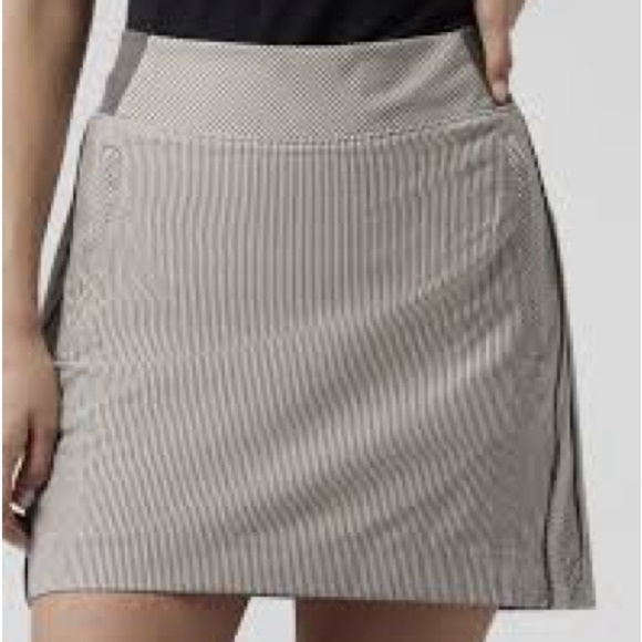 Athleta Brooklyn Textured 16” Skirt Skort Gray White Stripe Women’s Size 12 Golf - Picture 2 of 9